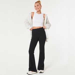 *Final Discount* Hollister | Ultra High Rise Flare Leggings in Black Size Small